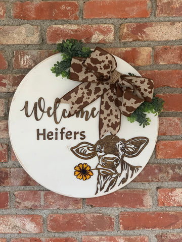 Welcome Heifers Door Round